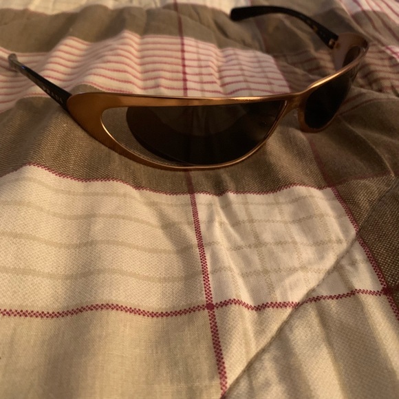 Prada sunglasses - Picture 4 of 4